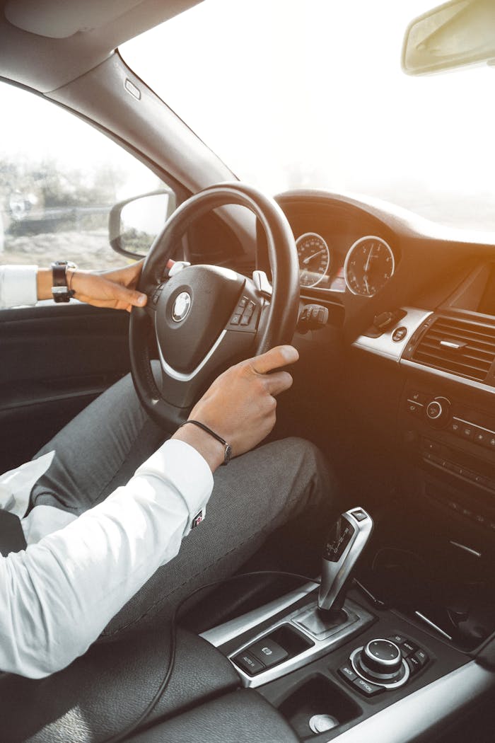 Meist Close-up of a luxury car's interior while driving in Marrakech, Morocco.